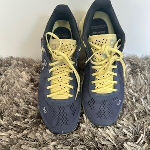 On Running Charcoal and Lemon Sneakers size W6